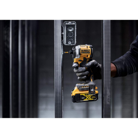 Aku rázový utahovák DeWalt DCF850N bez aku - 3 Aku rázový utahovák DeWalt DCF850N bez aku - 3