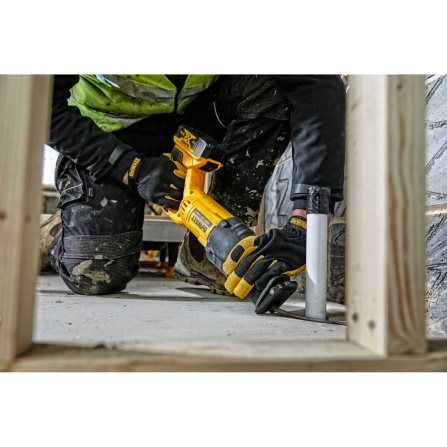 Aku pila šavlová 18V bez aku DeWalt DCS380N-XJ - 2