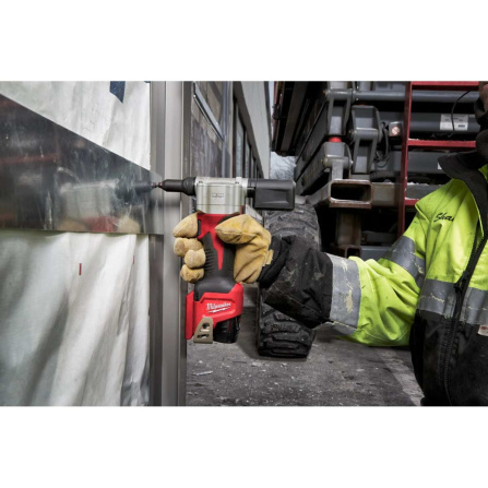 Aku nýtovačka Milwaukee M12BPRT-201X 4933464405 - 3