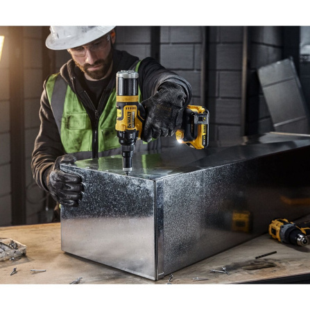 DCF403NT-XJ Aku nýtovačka 18V DeWALT, bez aku a nabíječky, kufr Tstak-3