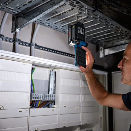 Aku svítilna Bosch GLI 18V-800 bez aku Professional 0601443600 - 6