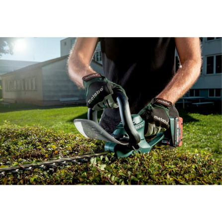 600463850 Aku nůžky na živý plot Metabo AHS 18-55 V-2
