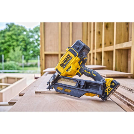 Aku hřebíkovačka DeWalt 18V XR bez aku DCN950N - 9