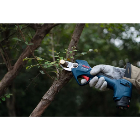 Aku zahradní nůžky Bosch PRO GGP 12V-25 06008D8101 - 4