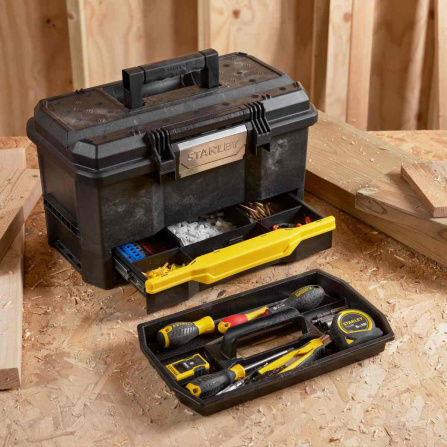 Box na nářadí se zásuvkou Stanley One Touch 19