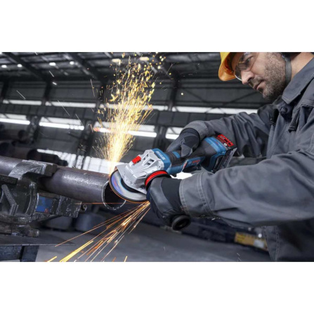 Aku bruska úhlová Bosch GWS 18V-11 PS 2x5.0Ah Profesional 125 mm 06019N4302 - 3 Aku bruska úhlová Bosch GWS 18V-11 PS 2x5.0Ah Profesional 125 mm 06019N4302 - 3