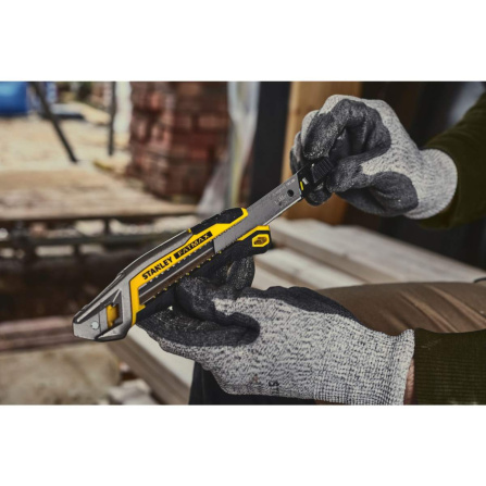 Nůž ulamovací s jezdcem Stanley Fatmax FMHT10594 - 5